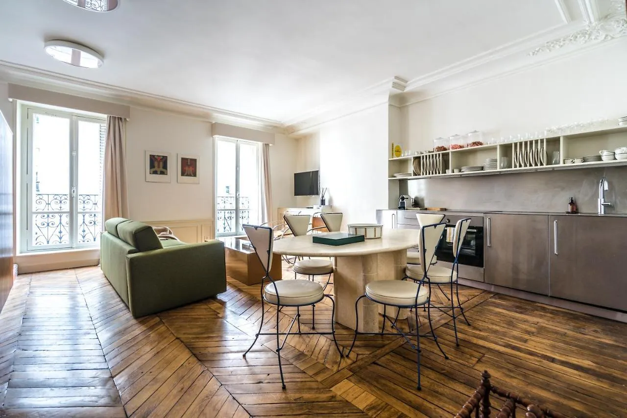 Pied A Terre Palestro Apartment Paris